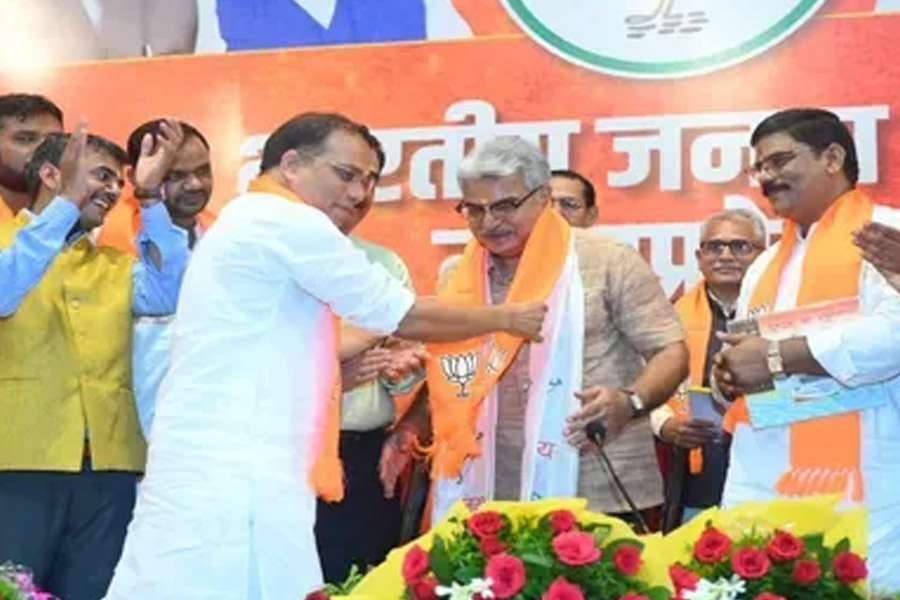 অভিজিৎ গঙ্গোপাধ্যায়ের অ্যাকশন রিপ্লে! আদালত ছেড়ে বিজেপিতে যোগ প্রাক্তন বিচারপতির