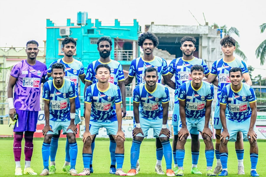 কাস্টমসকে হাফ ডজন গোলের মালা, কলকাতা লিগের শীর্ষে অপ্রতিরোধ্য ভবানীপুর
