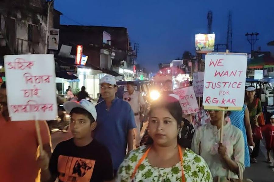 ‘জুনিয়র চিকিৎসকরা কাজে ফিরুন’, আর্জি জানিয়ে পথে প্রাক্তন সৈনিকরা