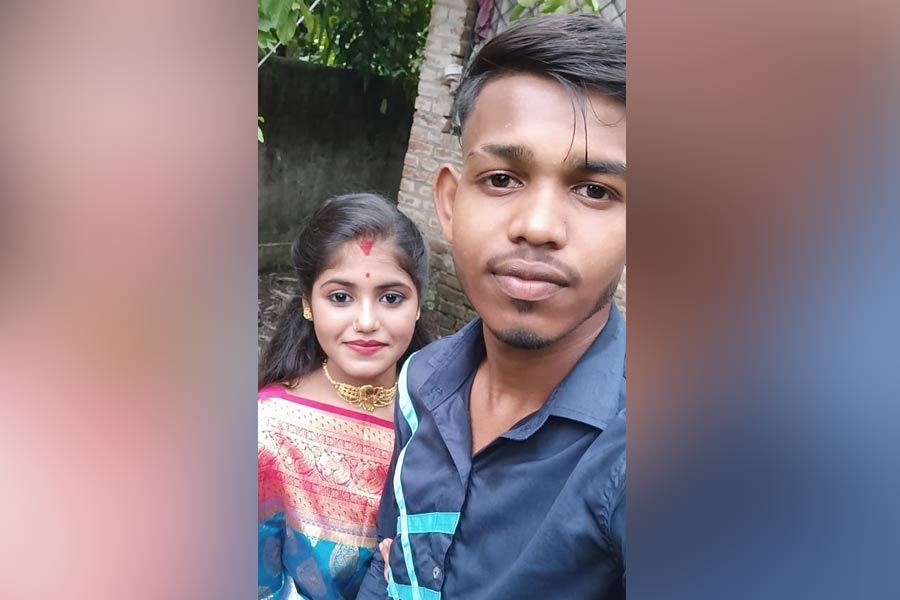 পণের জন্য চাপ! শ্বশুরবাড়িতে বধূর ঝুলন্ত দেহ উদ্ধারে ধৃত স্বামী ও শ্বশুর