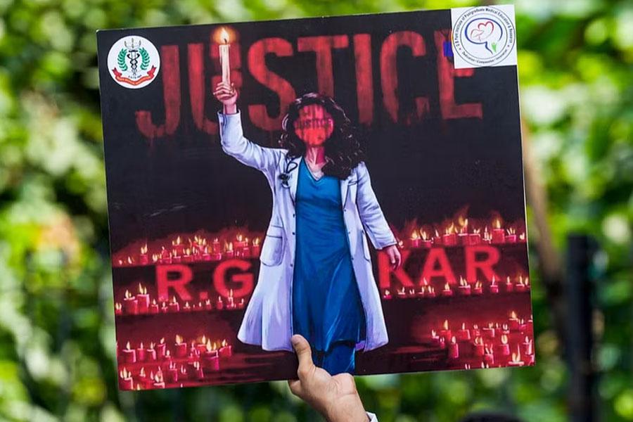 হাসপাতালেই চিকিৎসককে সপাটে চড় মদ্যপ রোগী ও পরিজনের! ফের প্রশ্নের মুখে নিরাপত্তা