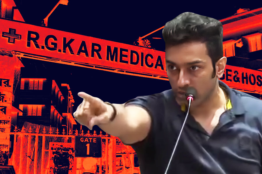 ‘ফাঁদ থেকে বেরিয়ে আসুন…’, আর জি কর কাণ্ডে গর্জে উঠলেন জীতু কমল