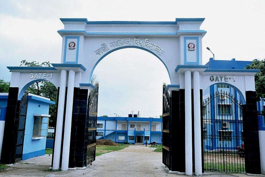 লাগাতার ছাত্র আন্দোলনের জের, পদত্যাগ কাজী নজরুল বিশ্ববিদ্যালয়ের উপাচার্যের
