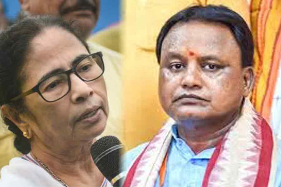 ভিনরাজ্যে হেনস্তার শিকার বাংলার শ্রমিকরা! ওড়িশার মুখ্যমন্ত্রীর সঙ্গে কথা উদ্বিগ্ন মমতার
