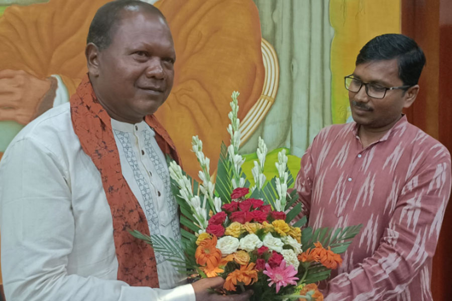 নয়া ইতিহাস বিশ্বভারতীর! এই প্রথম উপাচার্য পদে আদিবাসী সম্প্রদায়ের প্রতিনিধি