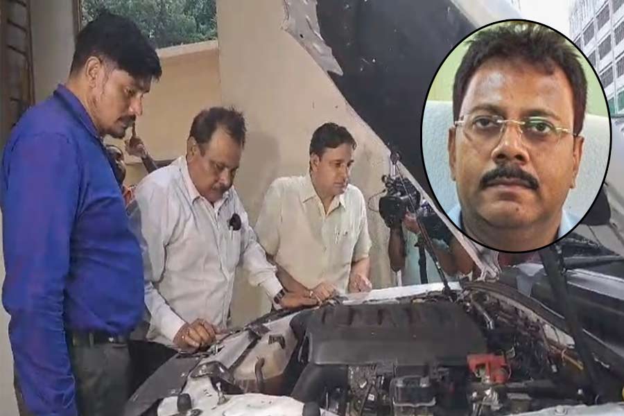 সরকারি গাড়িতে কোথায় যাতায়াত? গতিবিধি জানতে সন্দীপের গাড়ি পরীক্ষা সিবিআইয়ের