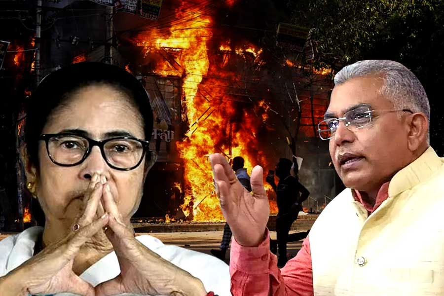 বাংলাদেশ ইস্যুতে মমতাকে তোপ, কী বললেন দিলীপ ঘোষ?