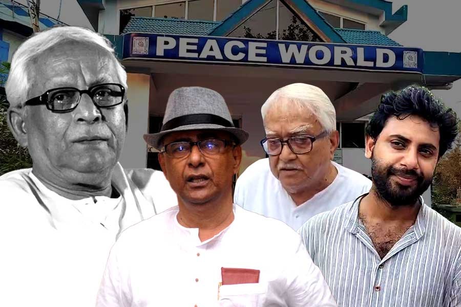প্রয়াত রাজ্যের প্রাক্তন মুখ্যমন্ত্রী বুদ্ধদেব ভট্টাচার্য, পিস ওয়ার্ল্ডে শায়িত দেহ, কী বলছেন তাঁর নবীন-প্রবীণ সতীর্থরা?