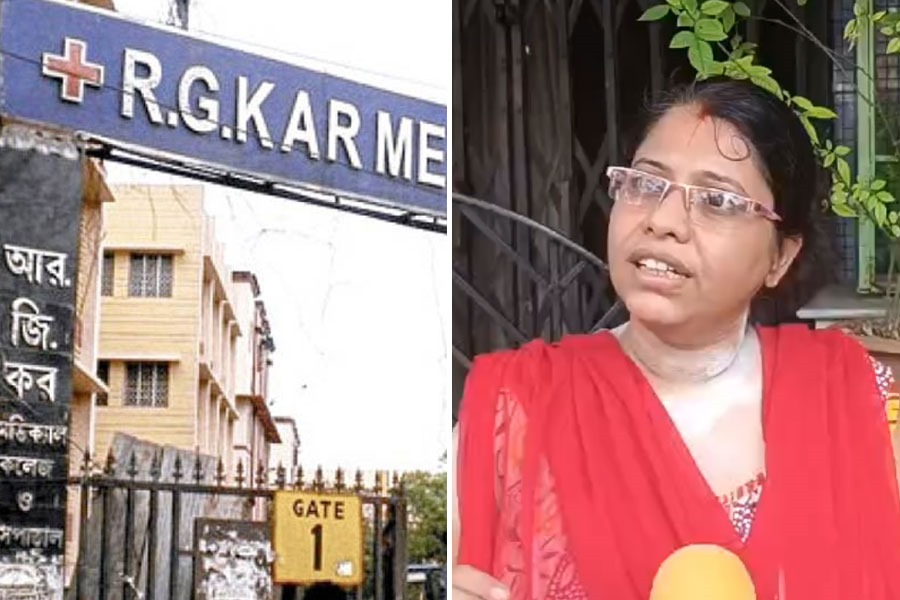 আত্মহত্যা নয়, ধর্ষণের পরেই খুন চিকিৎসক! চাঞ্চল্যকর দাবিতে সরব মৃত পড়ুয়ার প্রতিবেশীরা