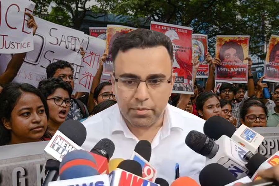 ‘এর শেষ দেখে ছাড়ব’, চিকিৎসকের বাড়িতে গিয়ে হুঁশিয়ারি মুরলীধর শর্মার