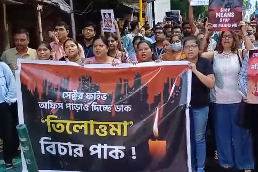 তিলোত্তমার বিচার চাই! ‘রাত দখলে’ সেক্টর ফাইভের অফিসপাড়া