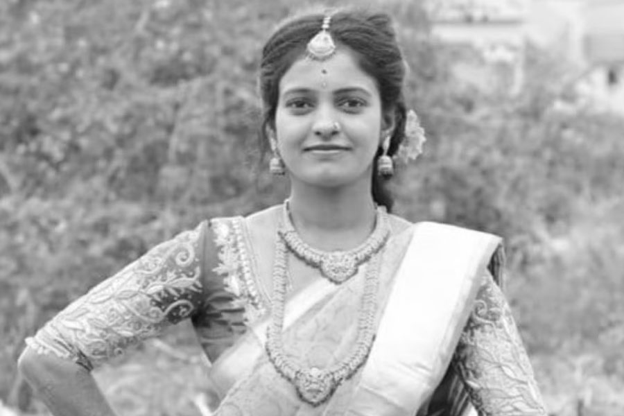 পথ দুর্ঘটনার পর রাস্তাতেই প্রসব! মিনিট খানেকের ব্যবধানে মৃত্যু মা ও শিশুর