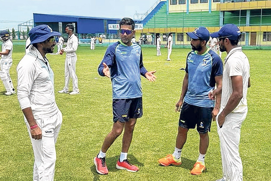 শামিকে রেখেই রনজির প্রাথমিক দল বাংলার, প্রত্যাবর্তন ঋদ্ধিরও