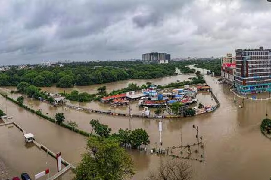 বন্যায় বিধ্বস্ত গুজরাট, ঘরবন্দি বিশ্বকাপের দলে থাকা ভারতীয় স্পিনার