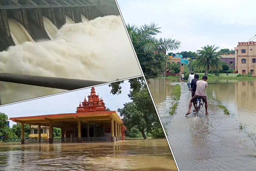 টানা বৃষ্টির দোসর ডিভিসির ‘খামখেয়ালি’, জলমগ্ন রাজ্যের বিভিন্ন এলাকা, সমস্যায় বাসিন্দারা