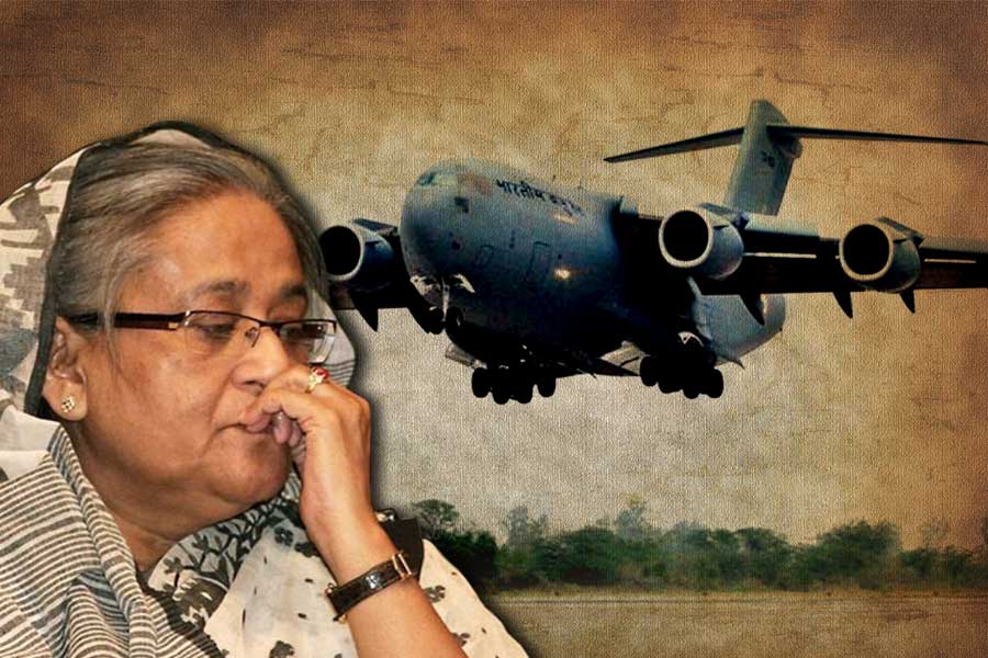 হিন্ডন এয়ারবেস ছাড়ল বিশেষ বিমান, কোথায় হাসিনা? মুজিবকন্যার গন্তব্য ঘিরে ধোঁয়াশা