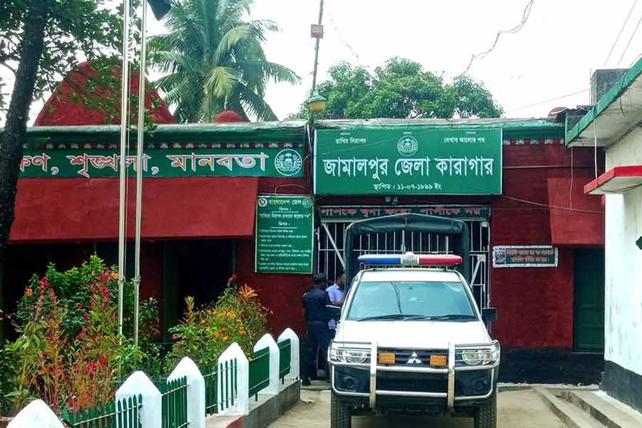 অশান্তি অব্যাহত বাংলাদেশে, জেল ভেঙে পালাচ্ছে কয়েদিরা, সংঘর্ষে মৃত অন্তত ৬!