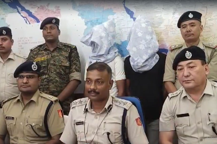 ইউটিউবে আয়ের প্রশিক্ষণের নামে আর্থিক প্রতারণা! কোচবিহারে গ্রেপ্তার ২