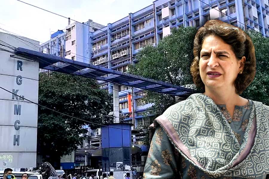 ‘ধর্ষণ-হত্যার ঘটনা হৃদয়বিদারক’, আর জি কর নৃশংসতায় দ্রুত পদক্ষেপের দাবি প্রিয়াঙ্কা গান্ধীর