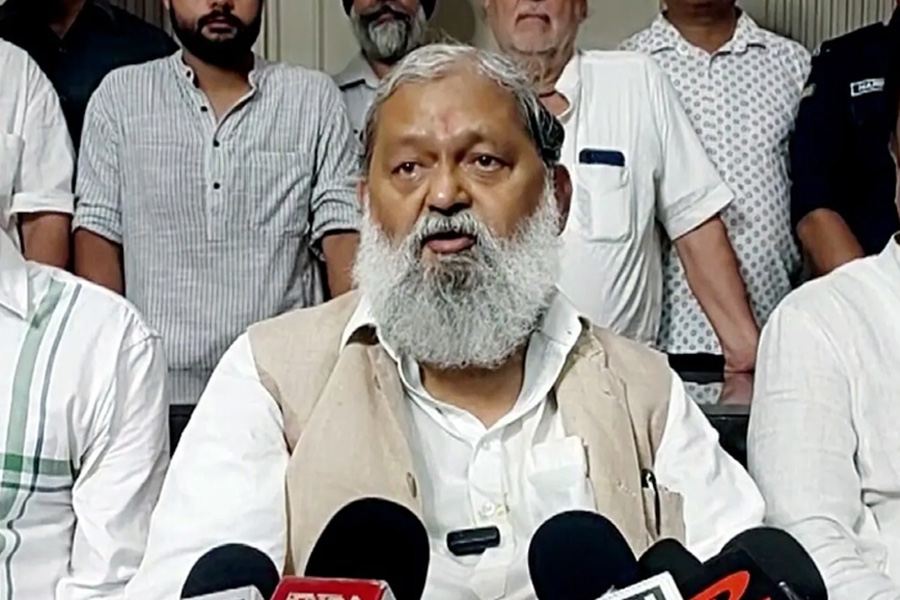 দলের মুখ্যমন্ত্রীর মুখ সাইনি, কুর্সি পেতে নাছোড় ভিজও! ভোটমুখী হরিয়ানায় অস্বস্তিতে বিজেপি