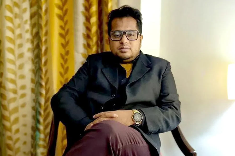 বিরূপাক্ষের নয়া কীর্তি! দামি সিগারেট, চায়ের ফোয়ারা! ক্যান্টিনে বাকি ২৩ হাজার