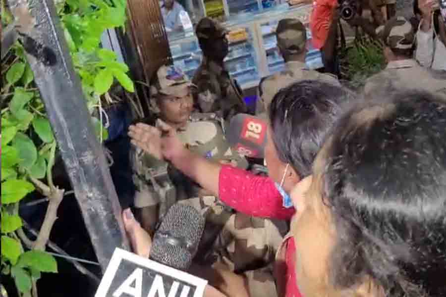 ‘এক মাস তো হল, আর কতদিন?’, আর জি করে তদন্তে গিয়ে বিক্ষোভের মুখে CBI