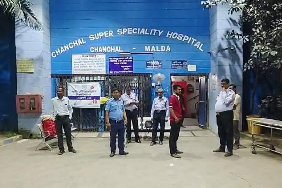 ‘RG Kar করে দেব’, চাঁচল হাসপাতালে কর্তব্যরত নার্সকে ‘হেনস্তা’ রোগীর পরিবারের