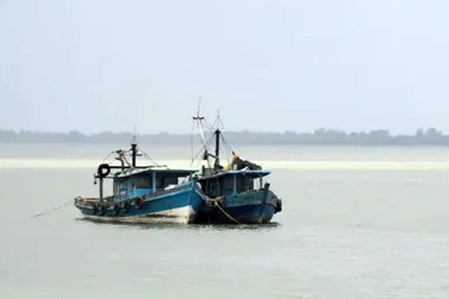 হদিশ মিলল নিখোঁজ হয়ে যাওয়া ৩টি ট্রলারের, উদ্ধার ৪৯ মৎস্যজীবীও