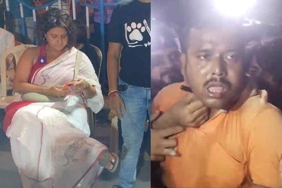 স্বস্তিকাদের ধরনামঞ্চে মত্ত যুবকের তাণ্ডব, শ্লীলতাহানির চেষ্টা! প্রবল উত্তেজনা ধর্মতলায়