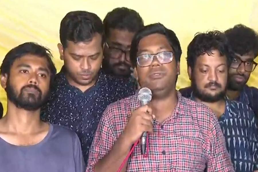 ‘আলোচনায় বসতে চাই’, নবান্নে মেল জুনিয়র ডাক্তারদের, লাইভ স্ট্রিমিংয়ের দাবি এড়িয়ে স্বচ্ছতার কথা