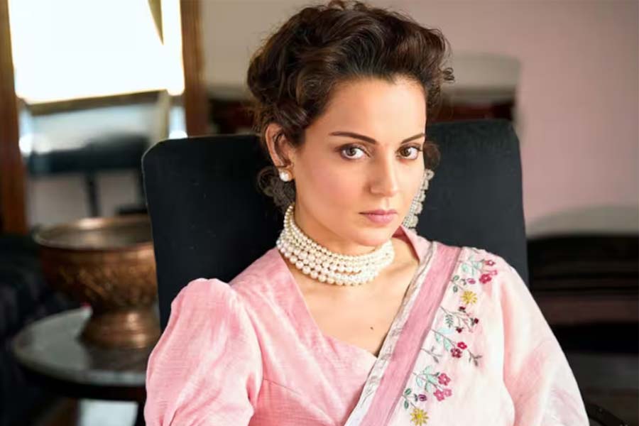 ‘আমাকে নিয়ন্ত্রণ করা খুব কঠিন’, হঠাৎ কার উপর রাগলেন কঙ্গনা?