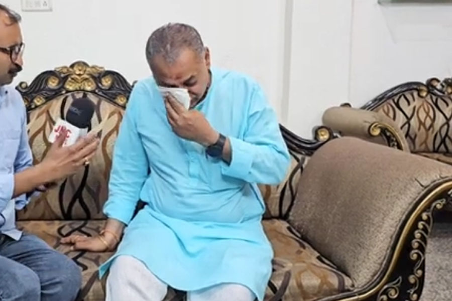 ‘আমি এখন কী করব?’ টিকিট না পেয়ে কেঁদে ভাসালেন হরিয়ানার প্রাক্তন বিজেপি বিধায়ক