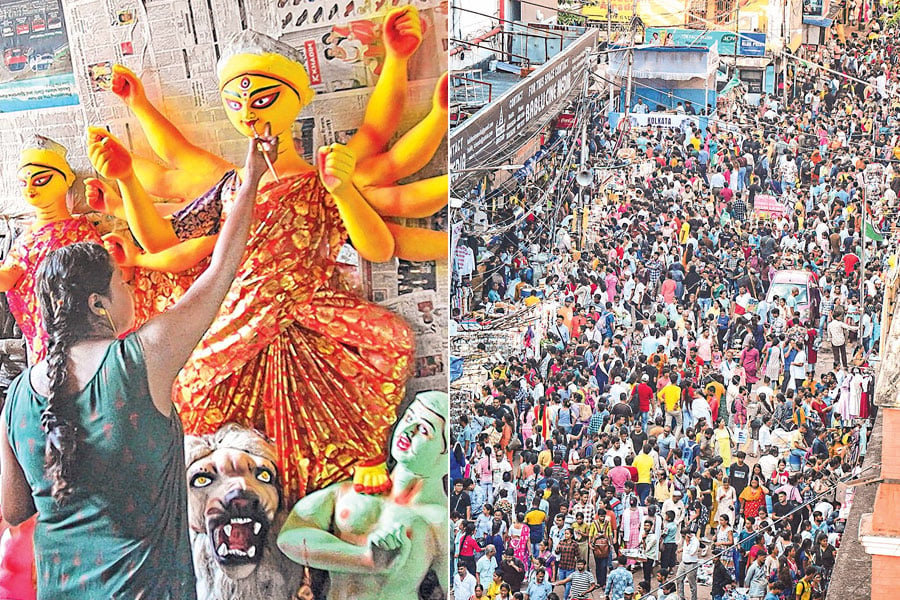 প্রতিবাদ থাকুক, কিন্তু পুজো বানচালে হঠাৎ সক্রিয় কারা?
