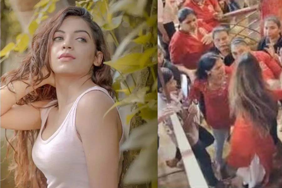লালবাগচা রাজার দর্শনে গিয়ে হেনস্তার শিকার অভিনেত্রী সিমরন! ভিডিও ভাইরাল