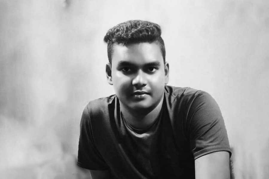 পয়েন্ট ব্ল্যাক রেঞ্জ থেকে গুলি করে খুন ব্যবসায়ীকে, চাঞ্চল্য নিউটাউনে