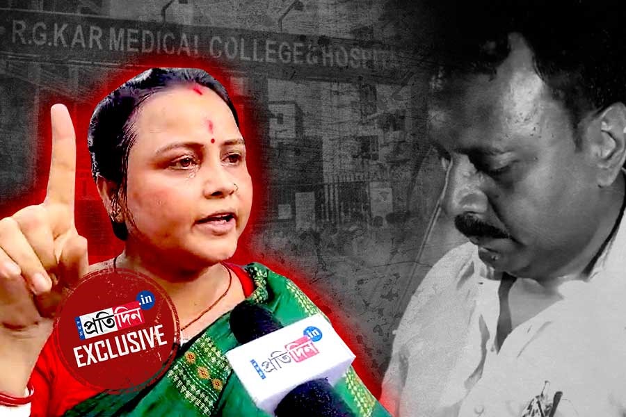 ‘সন্দীপকে পেটালে সব বেরোবে,’ ফের পথে নামলেন কামদুনির ‘প্রতিবাদী’ মৌসুমী