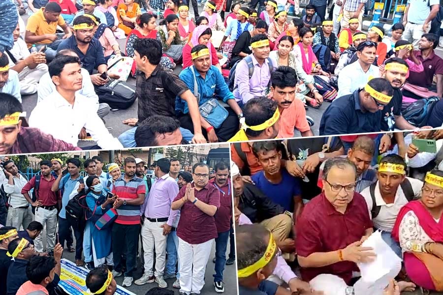 বিচারে দেরি কেন? প্রতিবাদে চাকরিপ্রার্থীরা, বিক্ষোভরতদের ‘পাশে’ কুণাল ঘোষ