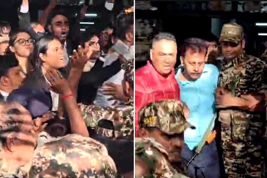 মহিলা আইনজীবীদের তাড়ায় আদালতে ঊর্ধ্বশ্বাসে দৌড় সন্দীপের! ধেয়ে এল জুতো
