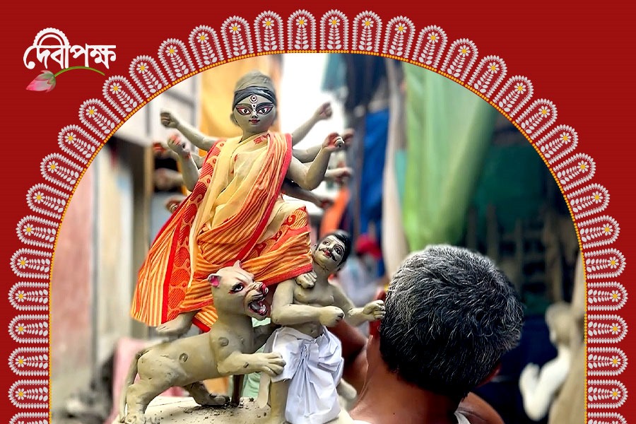 যেখান থেকে শুরু! পুজোর আগে চেনা ছন্দে পরিচিত কুমোরটুলি