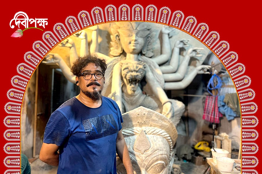 সনাতনের সৃষ্টিতে এবার অস্ত্র ধরবেন দেবী দুর্গা, কেন এমন মনবদল?
