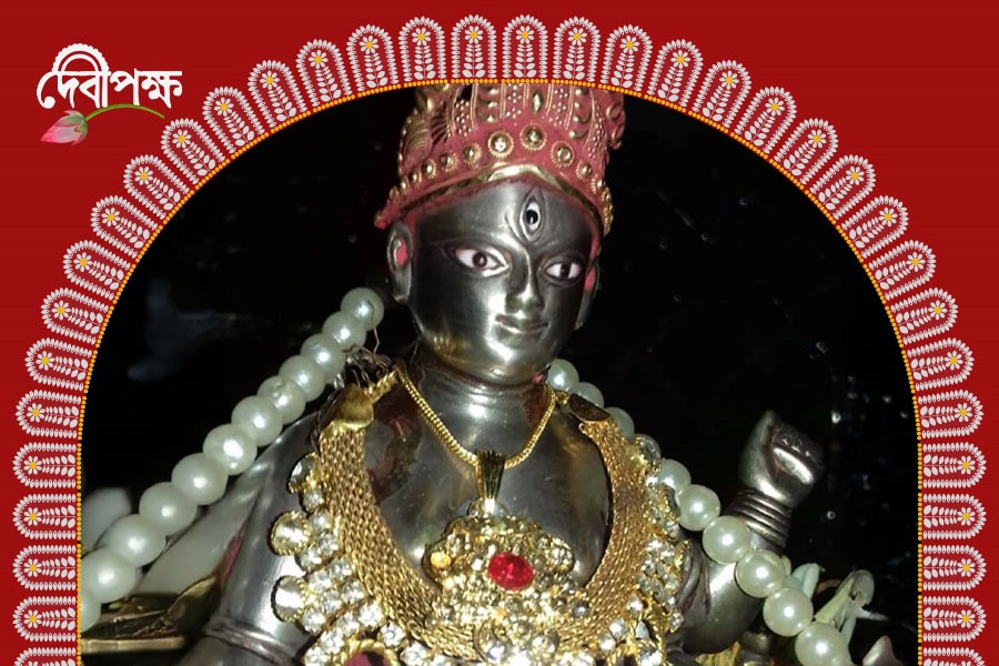 দুর্গাপুজো: পিতৃপক্ষেই সূচনা পঞ্চকোট রাজপরিবারের পুজোর