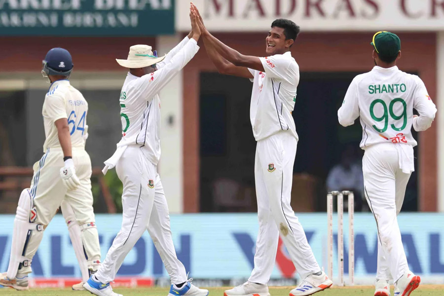 চা পানের বিরতির আগেই ৬ উইকেট, বাংলাদেশ পেসারদের দাপটে চেন্নাইয়ে চাপে ভারত
