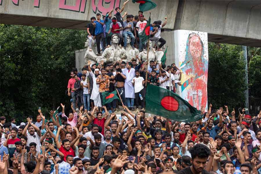 হাসিনা সরকারের পতনের ১ মাস পূর্তিতে ‘শহীদি মার্চ’, কর্মসূচি ঘোষণা বৈষম্যবিরোধী ছাত্রদের