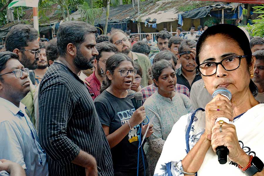 আবারও কি আন্দোলন? মুখ্যমন্ত্রীর বৈঠকের দিকে তাকিয়ে জুনিয়র ডাক্তাররা