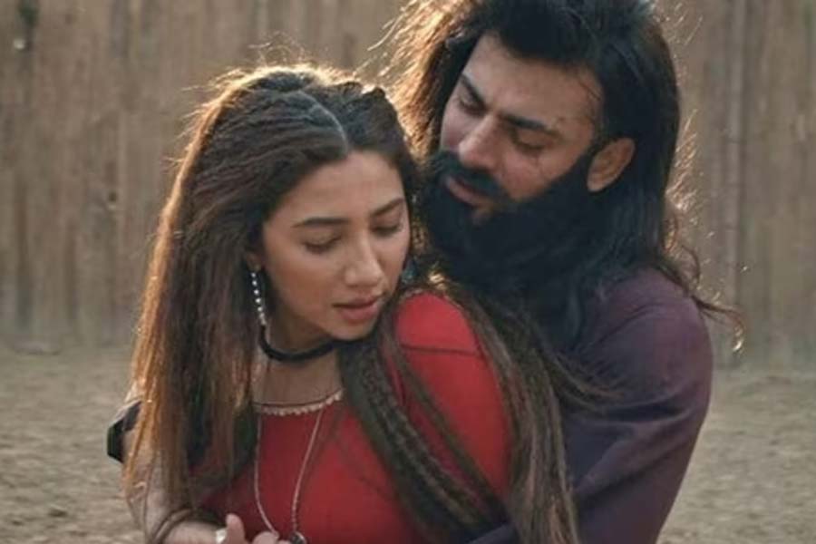 ভারতে মুক্তি পাচ্ছে বিগ বাজেটের পাক ছবি ‘মৌলা জাট’, মাহিরা-ফাওয়াদের থেকে নিষেধাজ্ঞা উঠল?