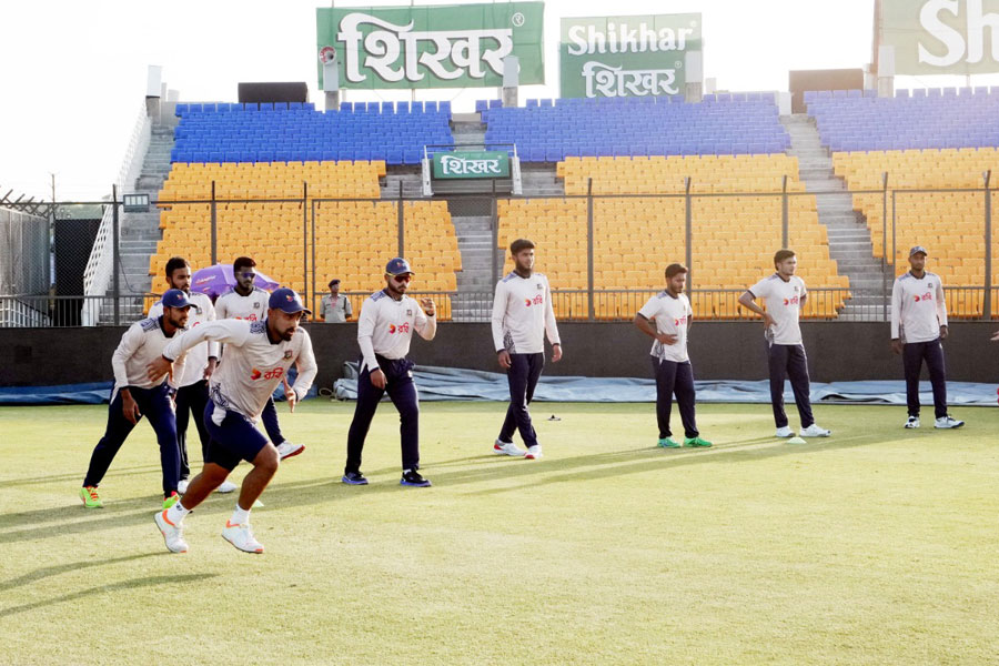 মসজিদে না গিয়ে হোটেলেই নমাজ বাংলাদেশ ক্রিকেটারদের! নেপথ্যে কি হিন্দু মহাসভার হুমকি?