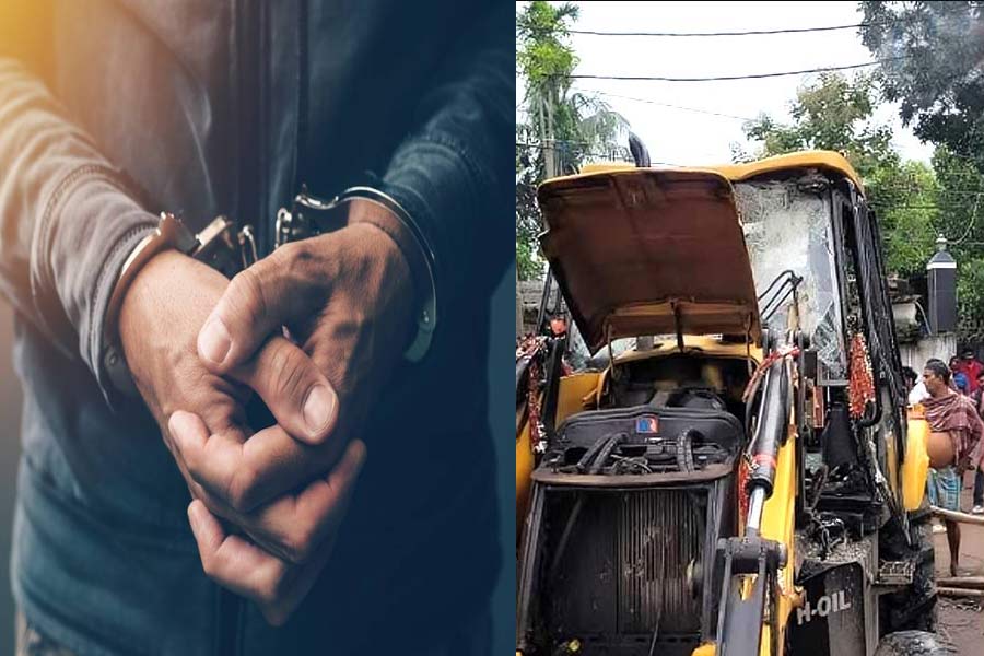 মালিকের সাহায্যে গা ঢাকা দিয়েও হল না শেষরক্ষা! বাঁশদ্রোণী কাণ্ডে ধৃত পে লোডারের চালক ও খালাসি