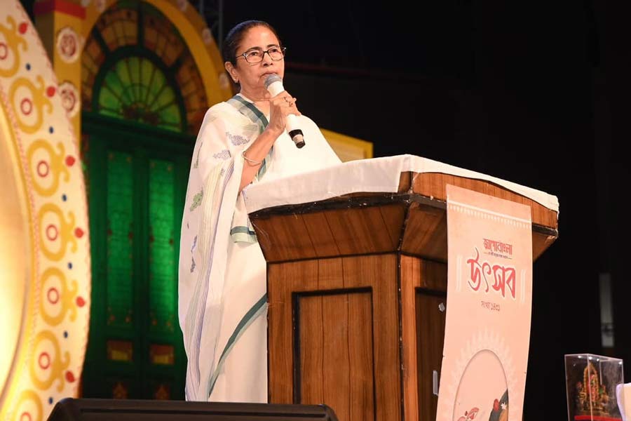 ‘আমার হৃদয় জ্বলে ছারখার’, আর জি কর কাণ্ড নিয়ে এবার কলম ধরলেন মমতা