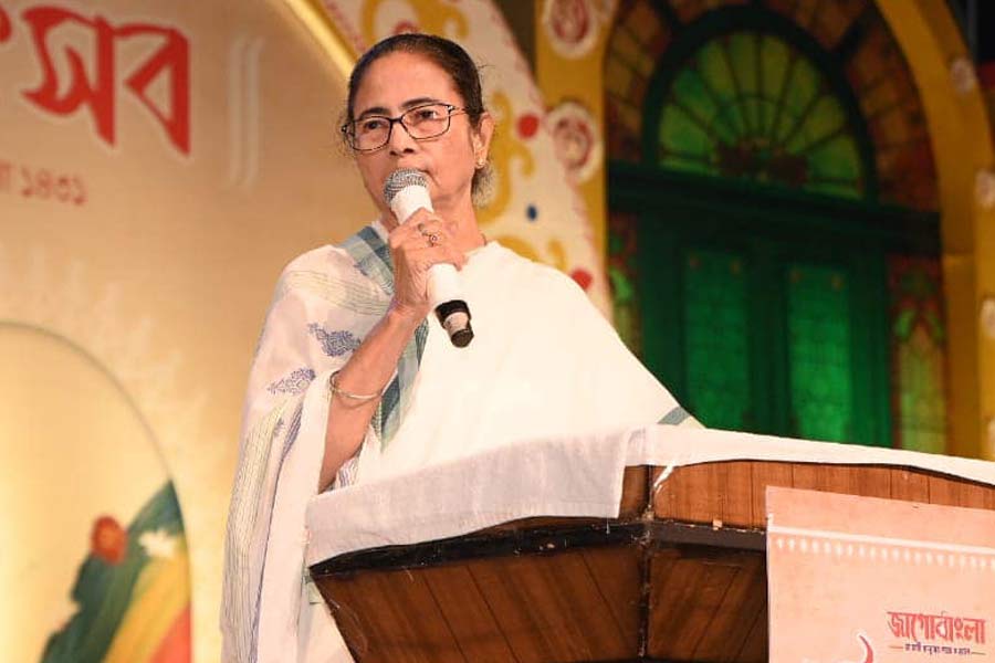 কেন পুজো করব? কেন উৎসব? ব্যাখ্যা দিলেন মমতা