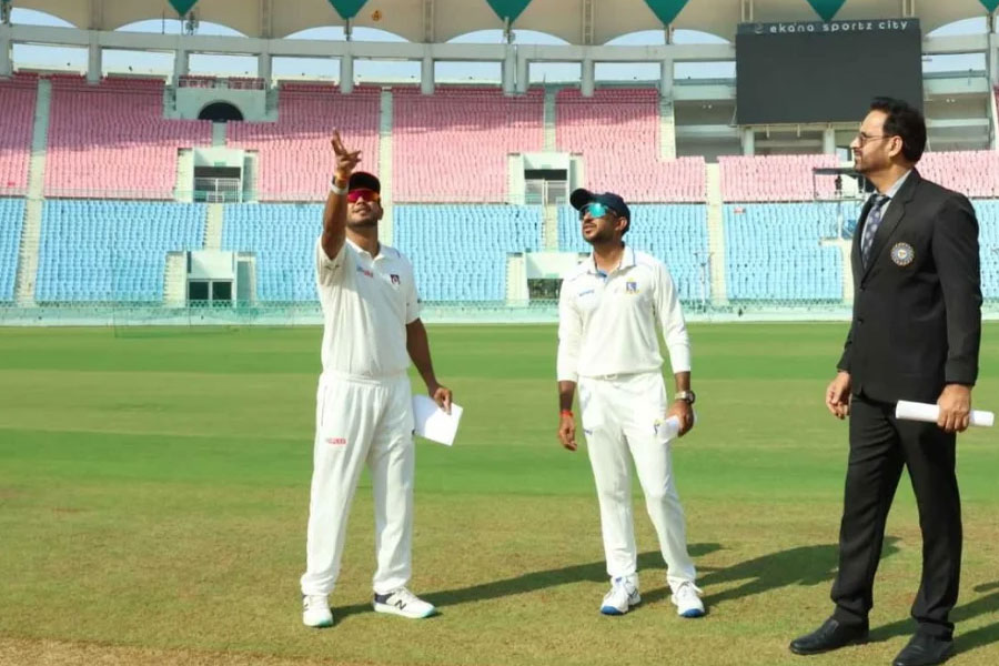 দুই সুদীপের দুরন্ত ব্যাটিংয়েও ব্যর্থ ঋদ্ধি-অভিমন্যু, রনজির প্রথম দিনের শেষে চাপে বাংলা